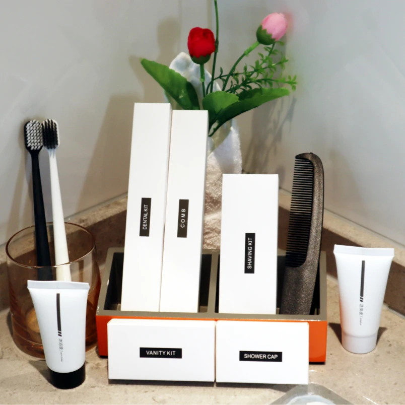 Free Sample Eco-Friendly 3-5 Star Luxury Hotel Amenities Set with Custom Fragrance (Liquid & Non-Liquid) CN Origin Customizable